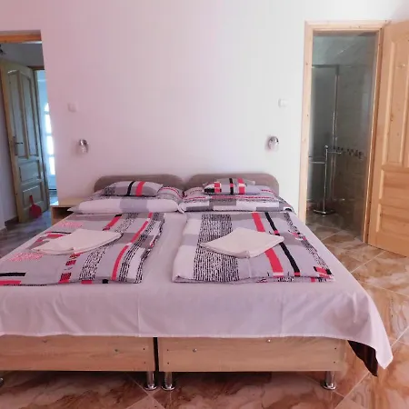 بيت ضيافة Szamoca Vendeghaz