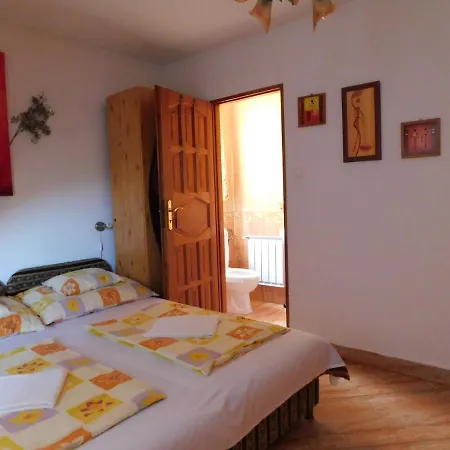 Szamoca Vendeghaz 3*