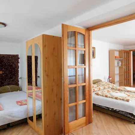 Szamoca Vendeghaz Guest house