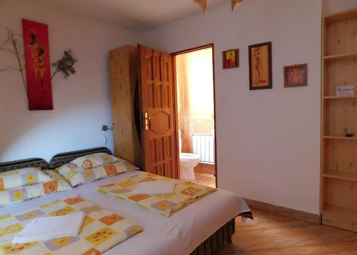 Szamoca Vendeghaz 3*