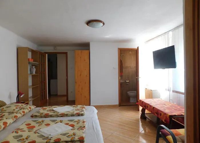 Szamoca Vendeghaz 3* Мишкольц